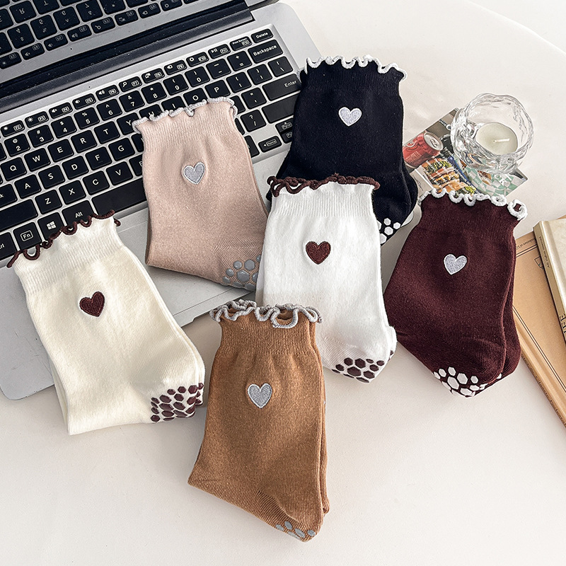 ヨガソックス レディース コットン ハート刺繍 レタスエッジ - Medias Para Pilates Y Yoga のレビューと価格