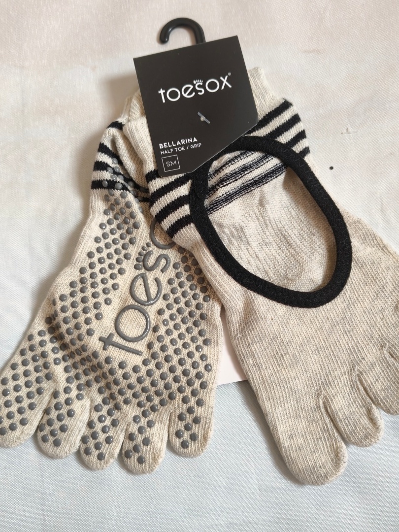 Toesox ヨガ 5 本指ソックス メンズ レディース プ - Pilates Yoga And Gym のレビューと価格